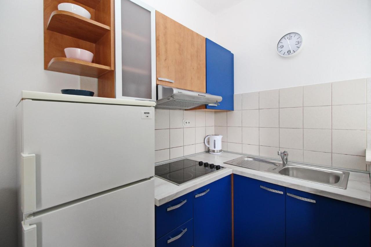 Apartments With A Parking Space Baska, Krk - 18716 Exterior photo