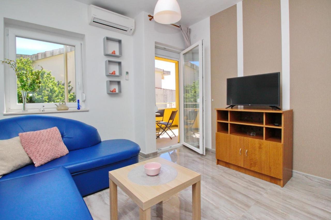 Apartments With A Parking Space Baska, Krk - 18716 Exterior photo