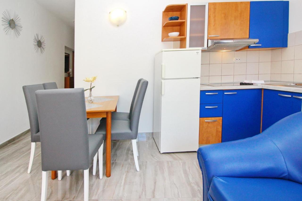 Apartments With A Parking Space Baska, Krk - 18716 Exterior photo